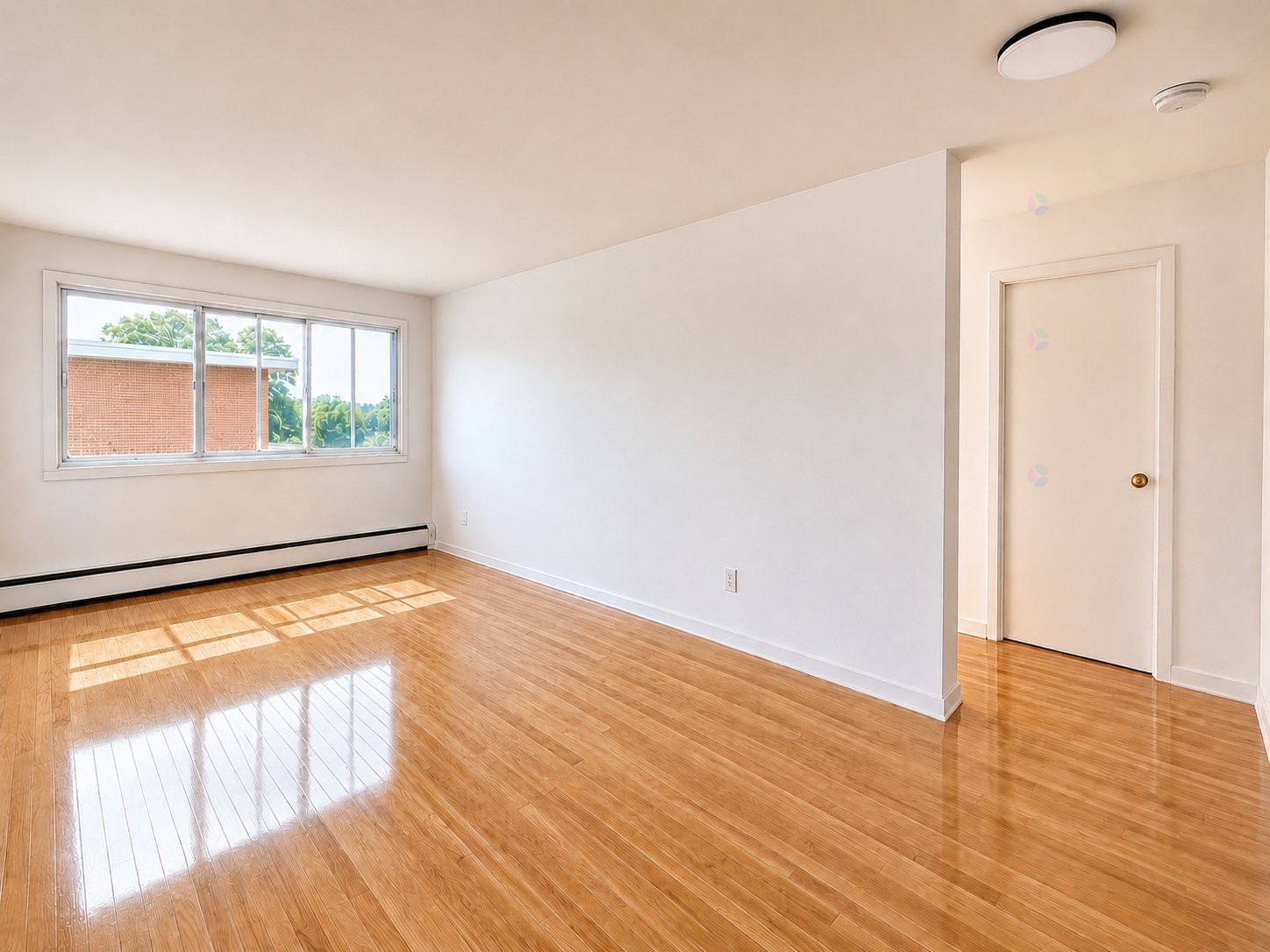 Living Room - 106-1020 Salaberry, Montréal (Ahuntsic-Cartierville), QC - Indoor Photo Showing Other Room