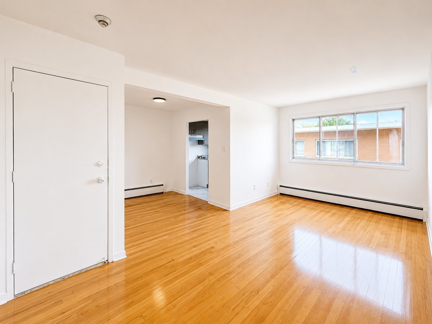 Living Room - 106-1020 Salaberry, Montréal (Ahuntsic-Cartierville), QC - Indoor Photo Showing Other Room
