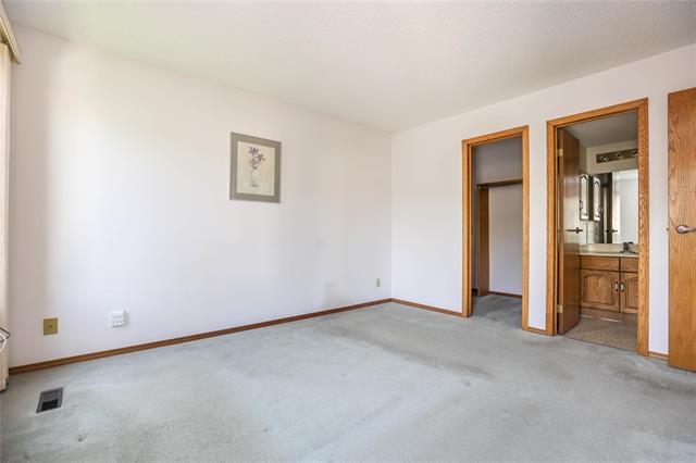 43 Calder Bay, Winnipeg, MB - Indoor Photo Showing Other Room