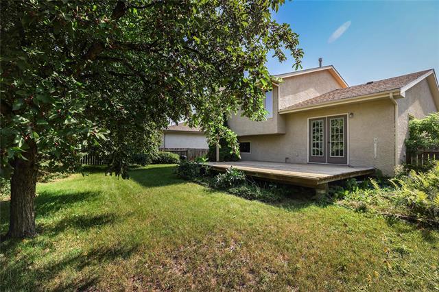 43 Calder Bay, Winnipeg, MB - Outdoor
