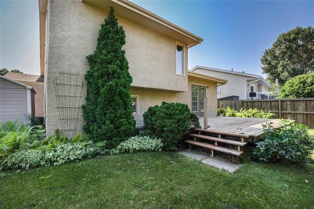 43 Calder Bay, Winnipeg, MB - Outdoor With Exterior