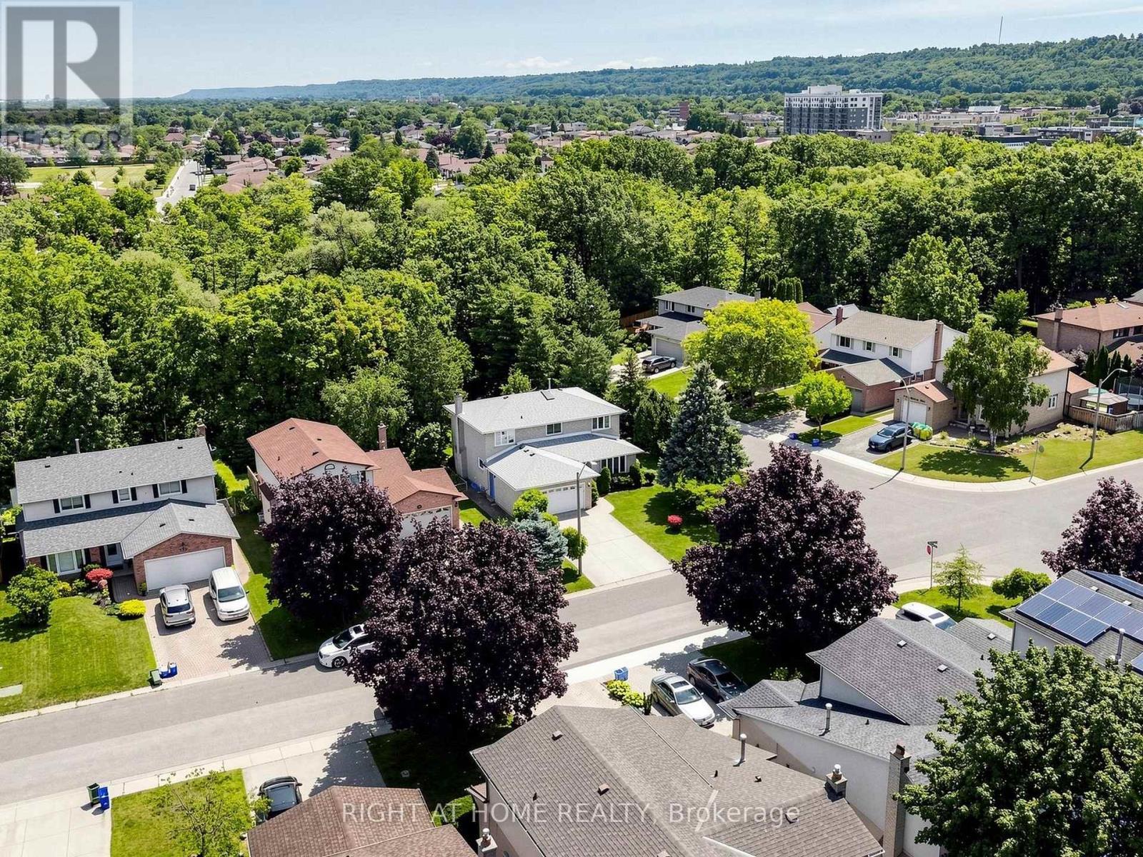 138 Strawberry Drive, Hamilton, ON - Outdoor With View