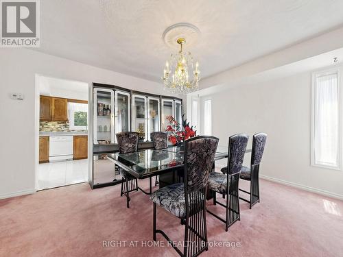 138 Strawberry Drive, Hamilton, ON - Indoor Photo Showing Dining Room