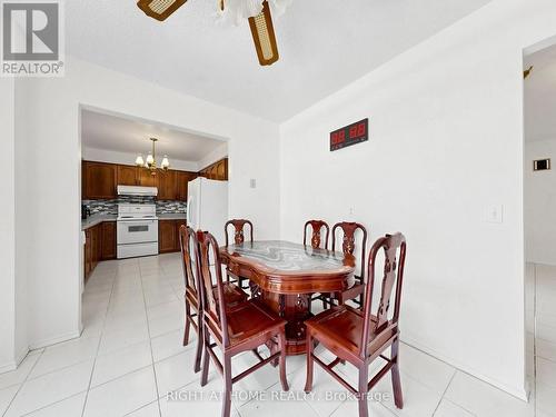 138 Strawberry Drive, Hamilton, ON - Indoor Photo Showing Dining Room