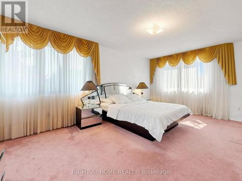 138 Strawberry Drive, Hamilton, ON - Indoor Photo Showing Bedroom