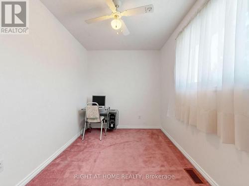 138 Strawberry Drive, Hamilton, ON - Indoor Photo Showing Other Room