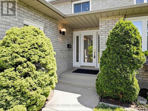 138 Strawberry Drive, Hamilton, ON - Outdoor