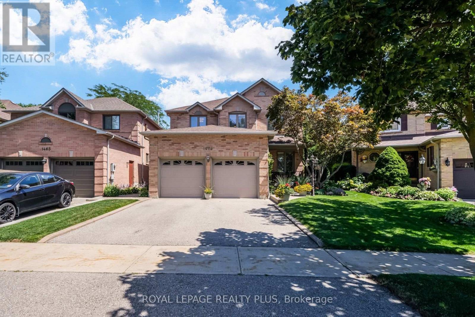 1459 Ravensmoor Crescent, Mississauga, ON - Outdoor With Facade