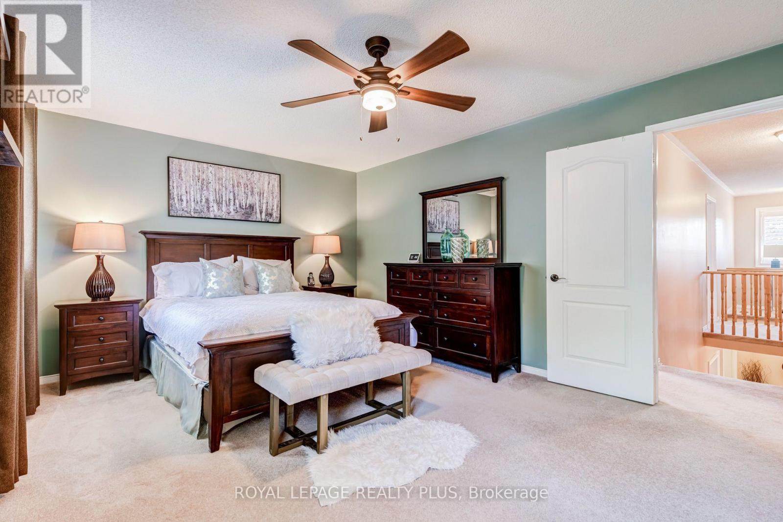 1459 Ravensmoor Crescent, Mississauga, ON - Indoor Photo Showing Bedroom
