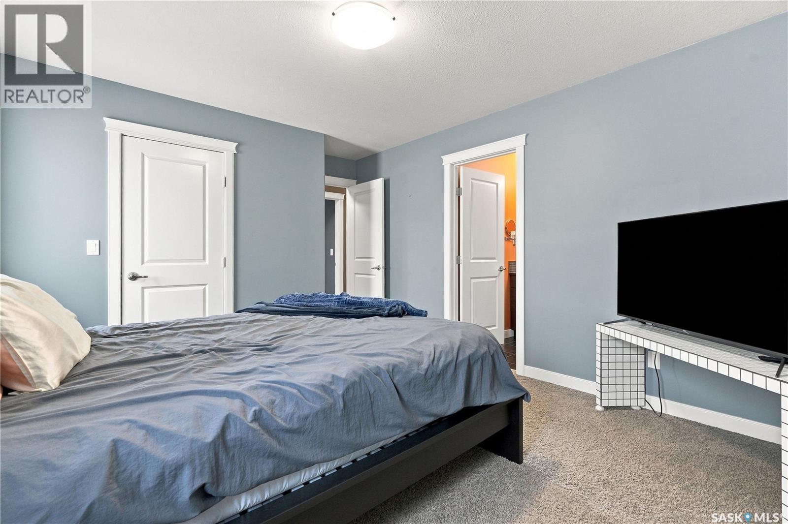 635 Redwood Crescent, Warman, SK - Indoor Photo Showing Bedroom