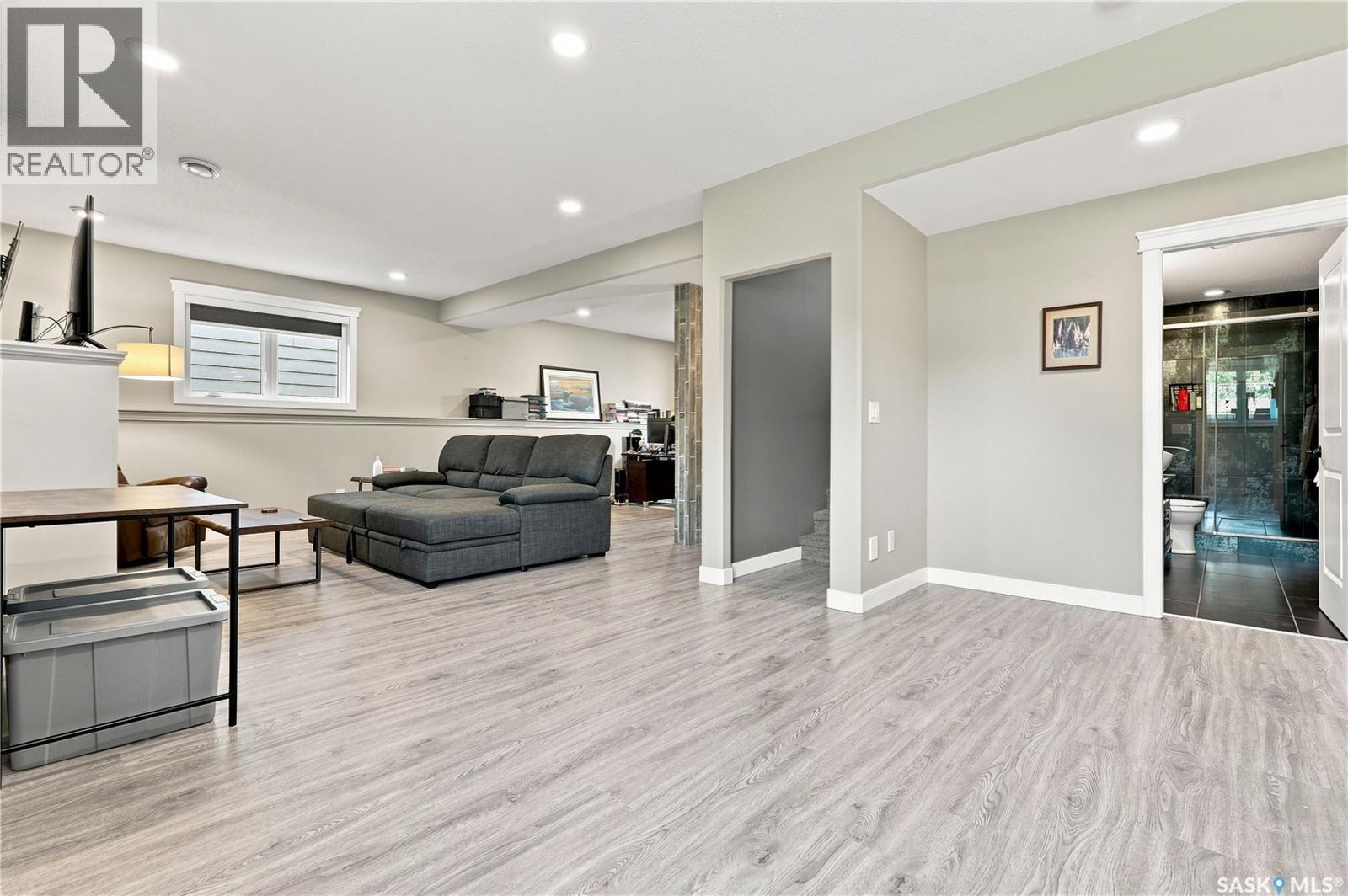 635 Redwood Crescent, Warman, SK - Indoor
