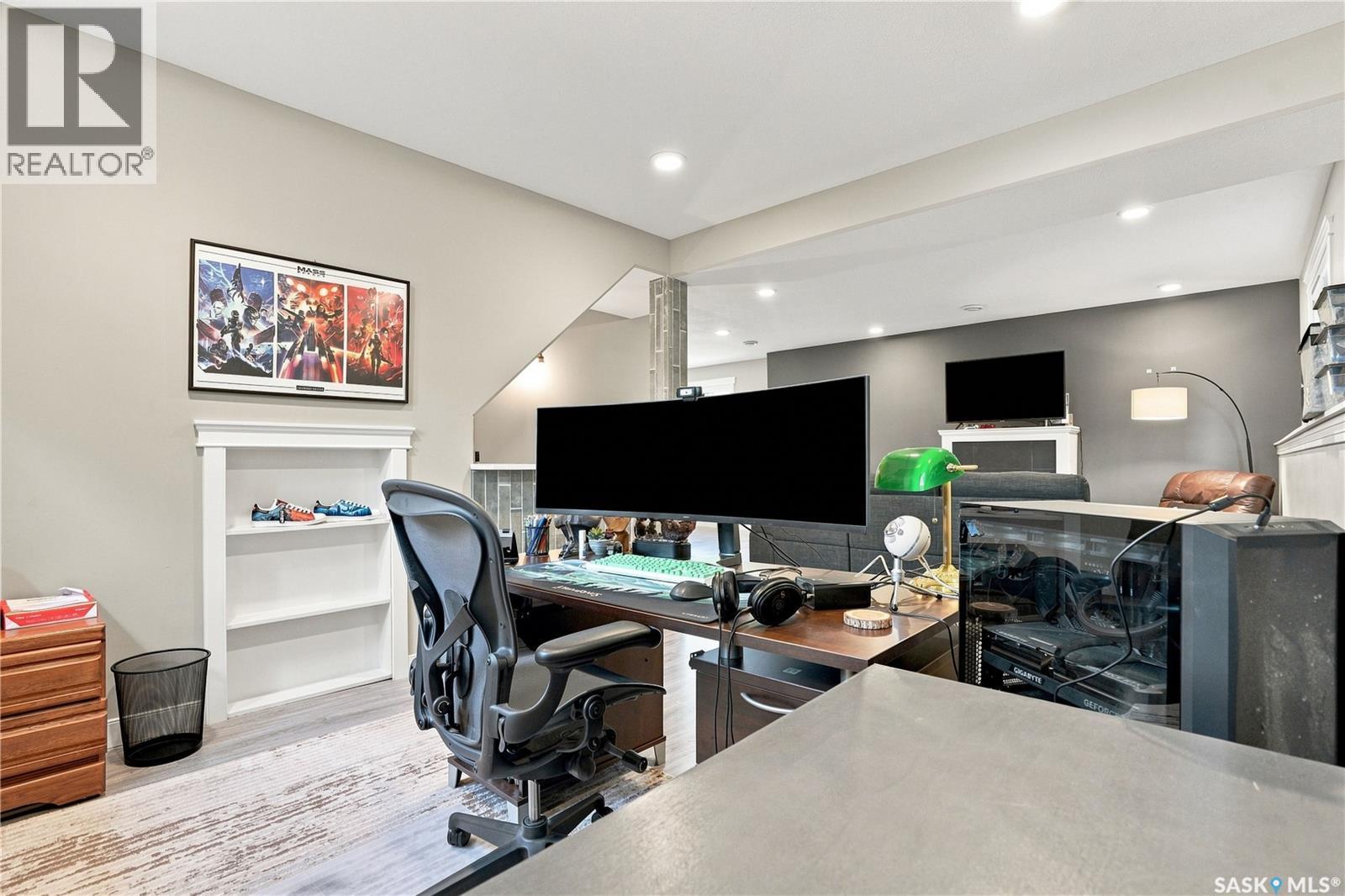 635 Redwood Crescent, Warman, SK - Indoor Photo Showing Office