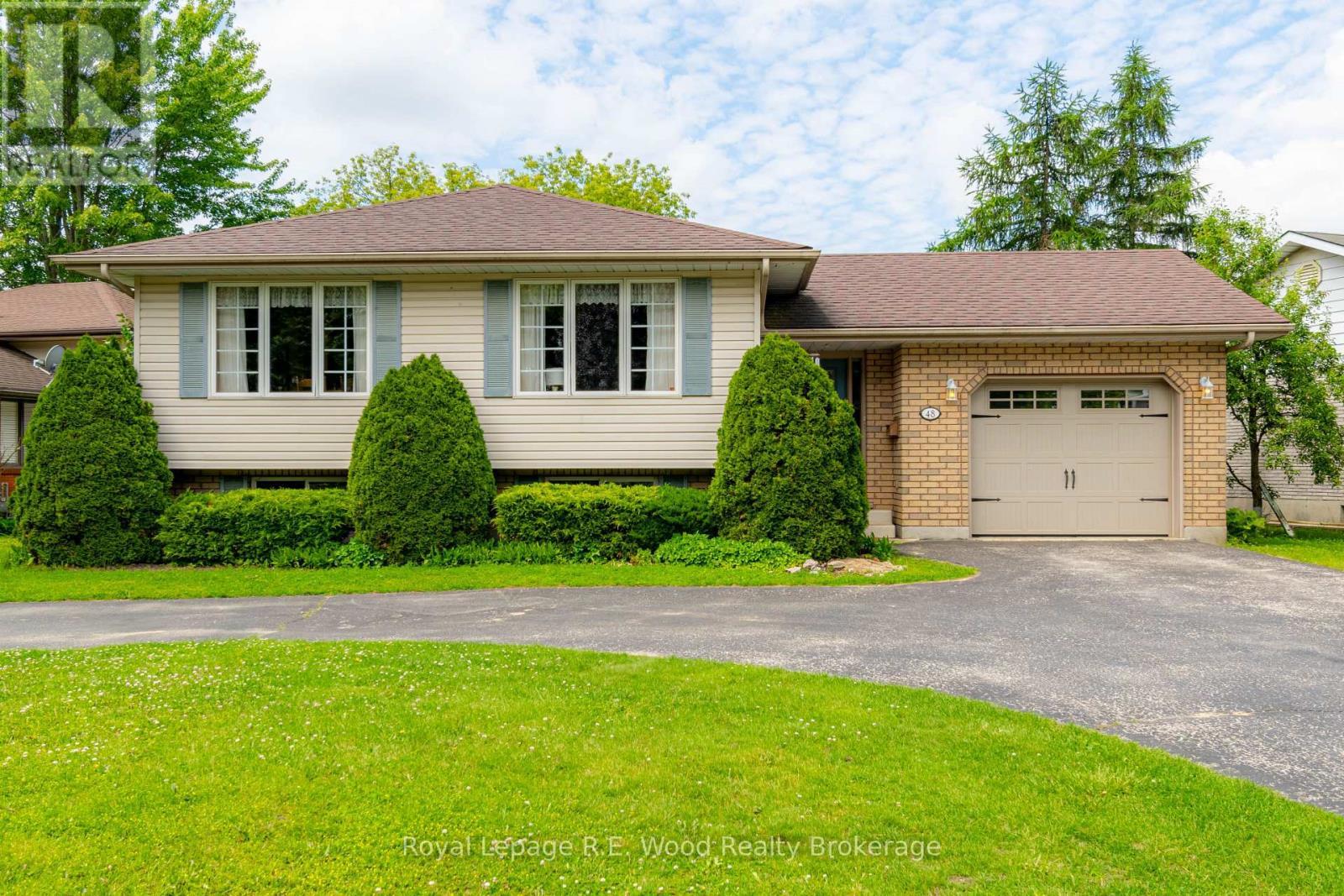 48 Allen Street, Tillsonburg, ON - Outdoor
