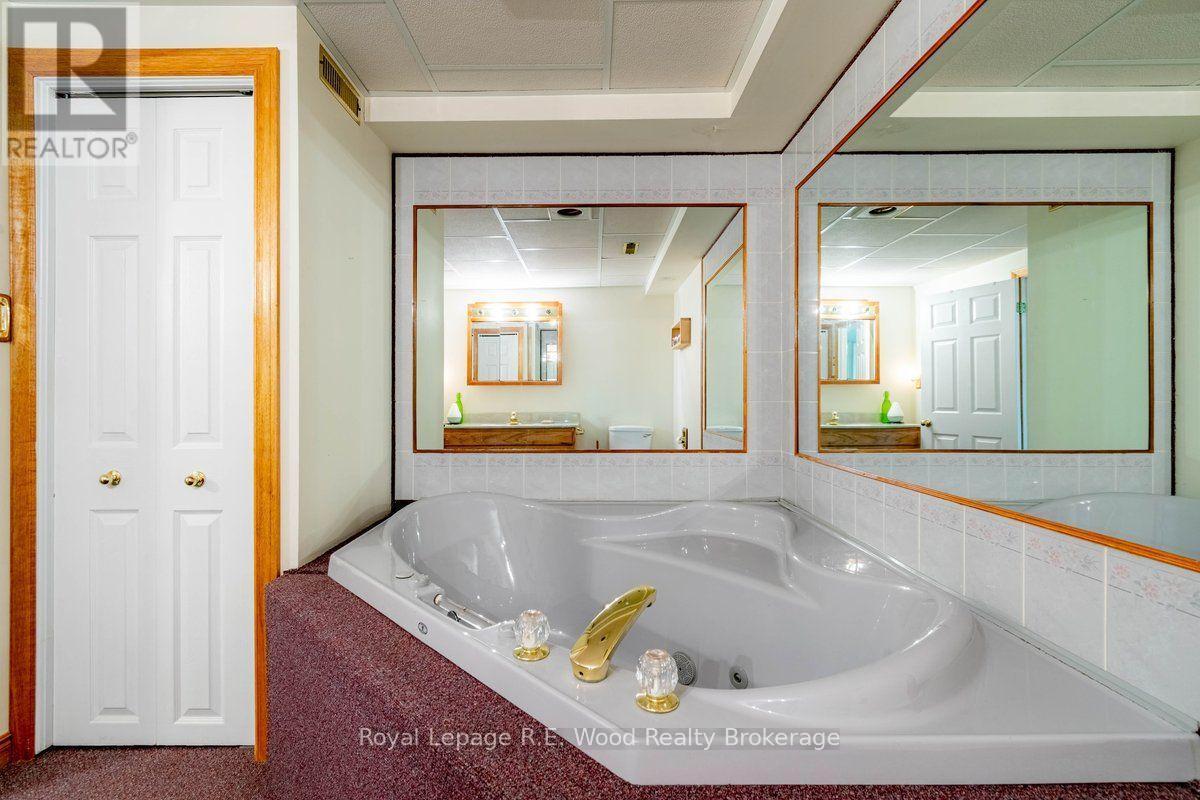 48 Allen Street, Tillsonburg, ON - Indoor Photo Showing Laundry Room