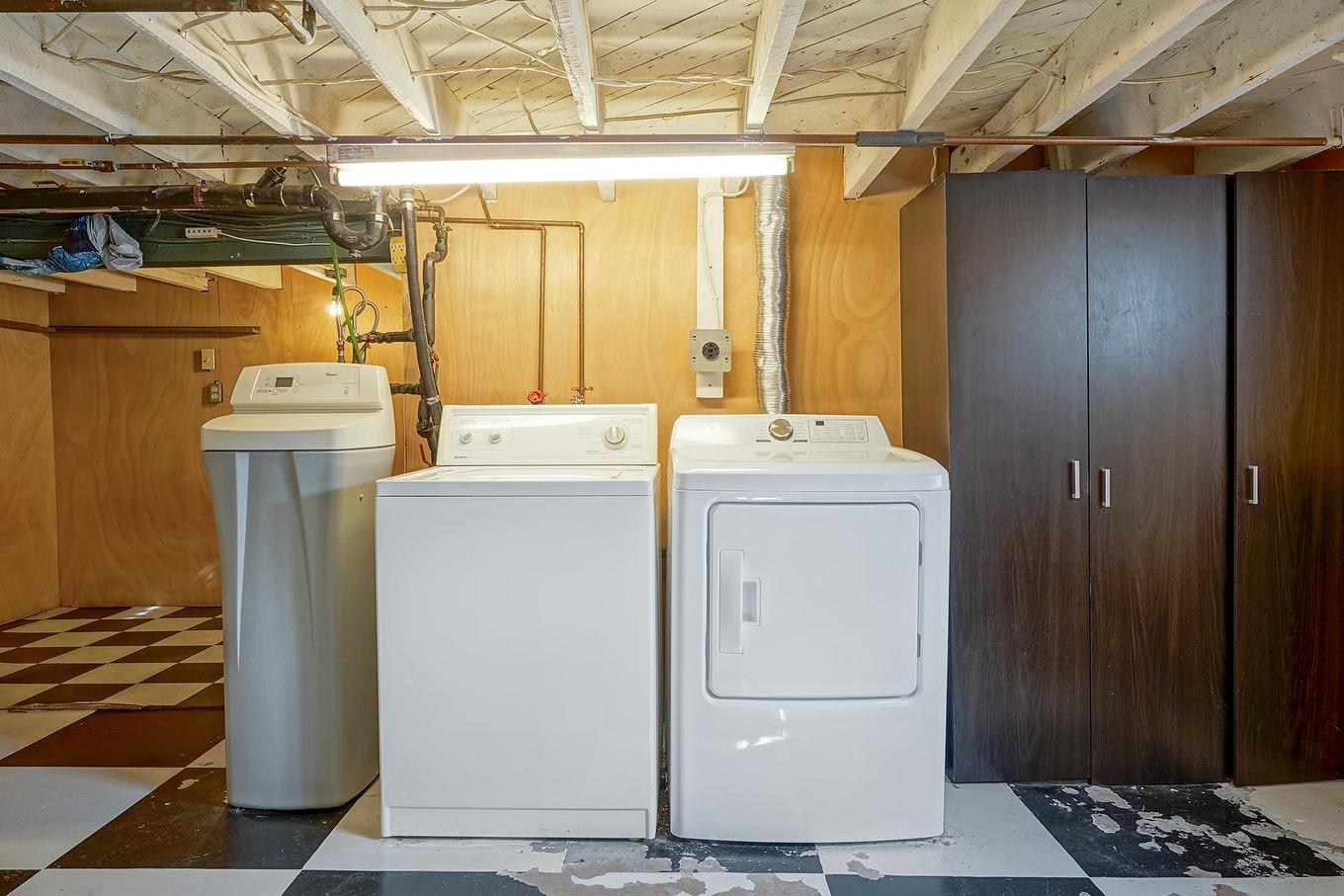 487 South Drive, Summerside, PE - Indoor Photo Showing Laundry Room