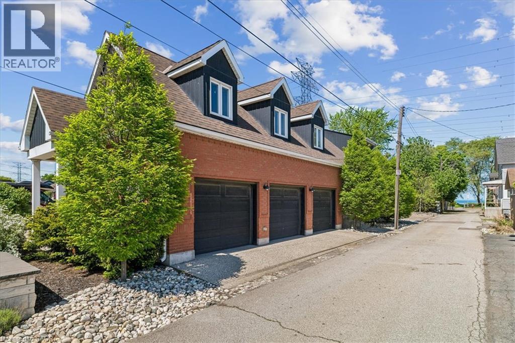 573 Beach Boulevard, Hamilton, ON - Outdoor
