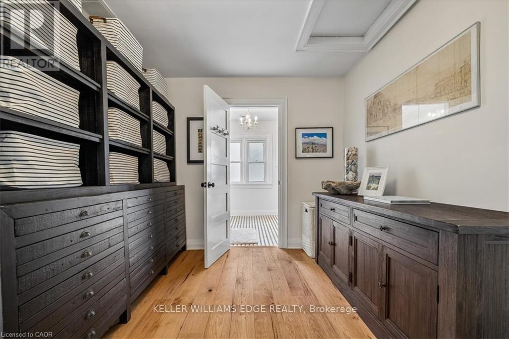 573 Beach Boulevard, Hamilton, ON - Indoor Photo Showing Other Room