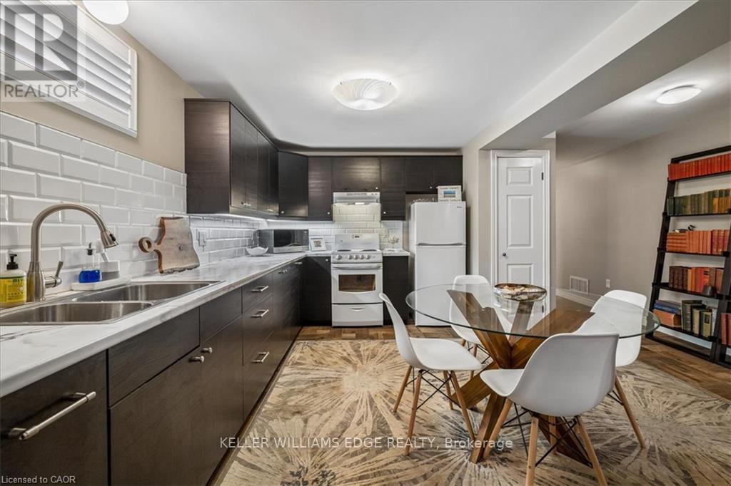 573 Beach Boulevard, Hamilton, ON - Indoor
