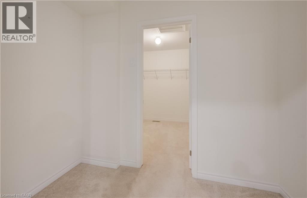 52 Pointer Street, Cambridge, ON - Indoor Photo Showing Other Room