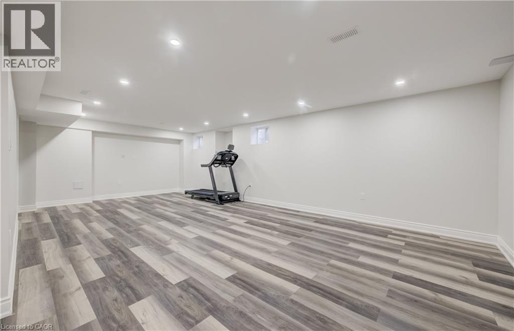 52 Pointer Street, Cambridge, ON - Indoor