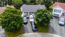 9 Amber Place Mount Pearl, NL A1N 4W7