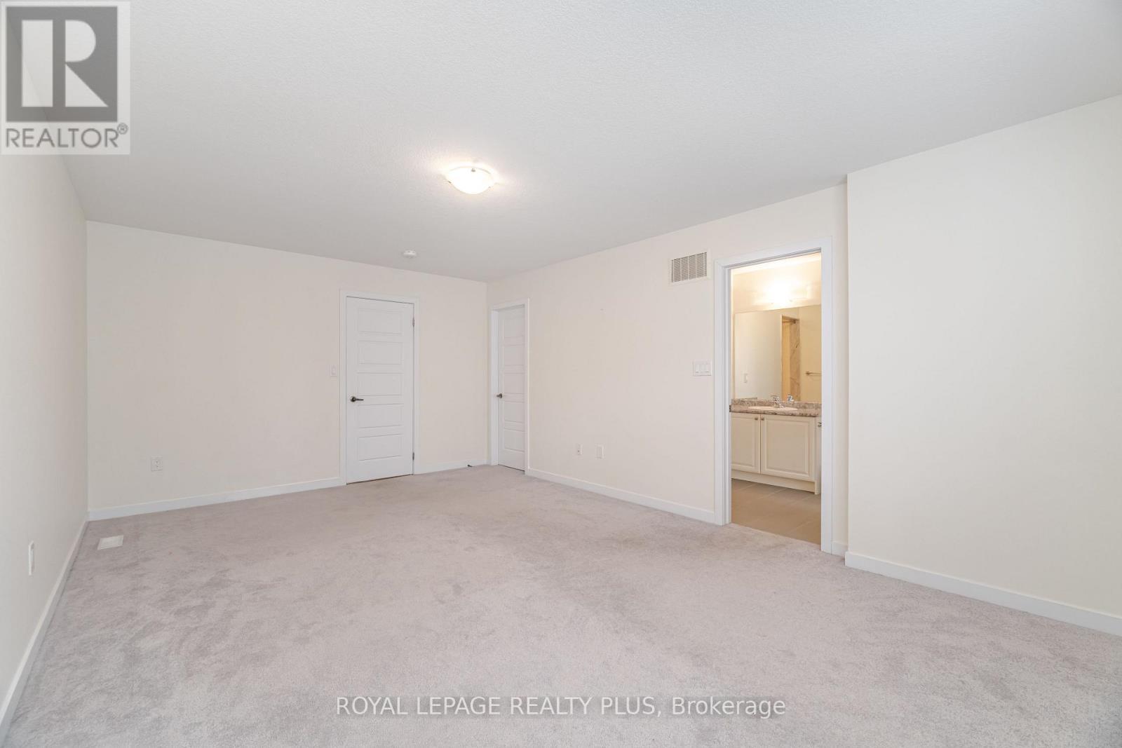 12 Pagebrook Crescent, Hamilton, ON - Indoor Photo Showing Other Room