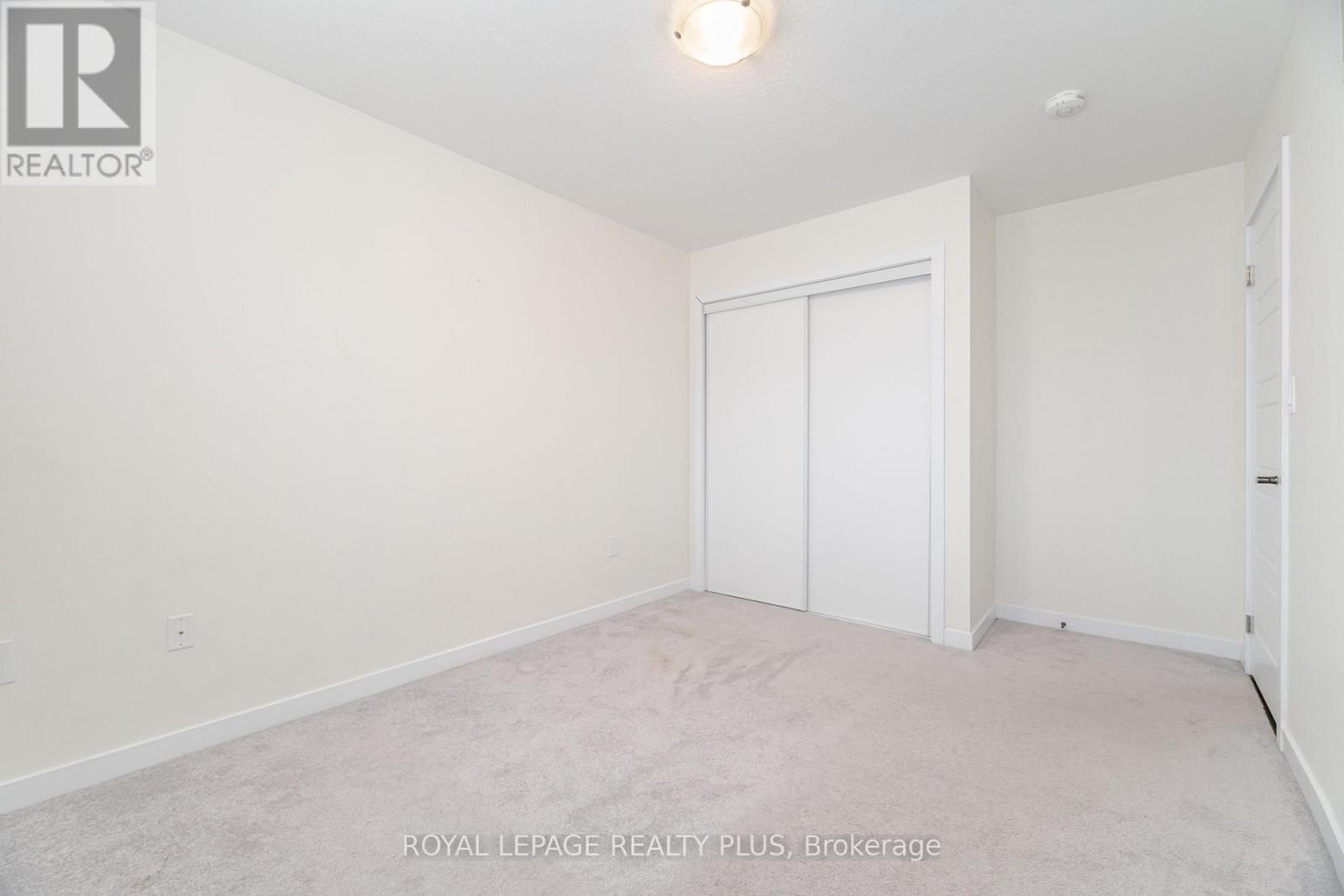 12 Pagebrook Crescent, Hamilton, ON - Indoor Photo Showing Other Room