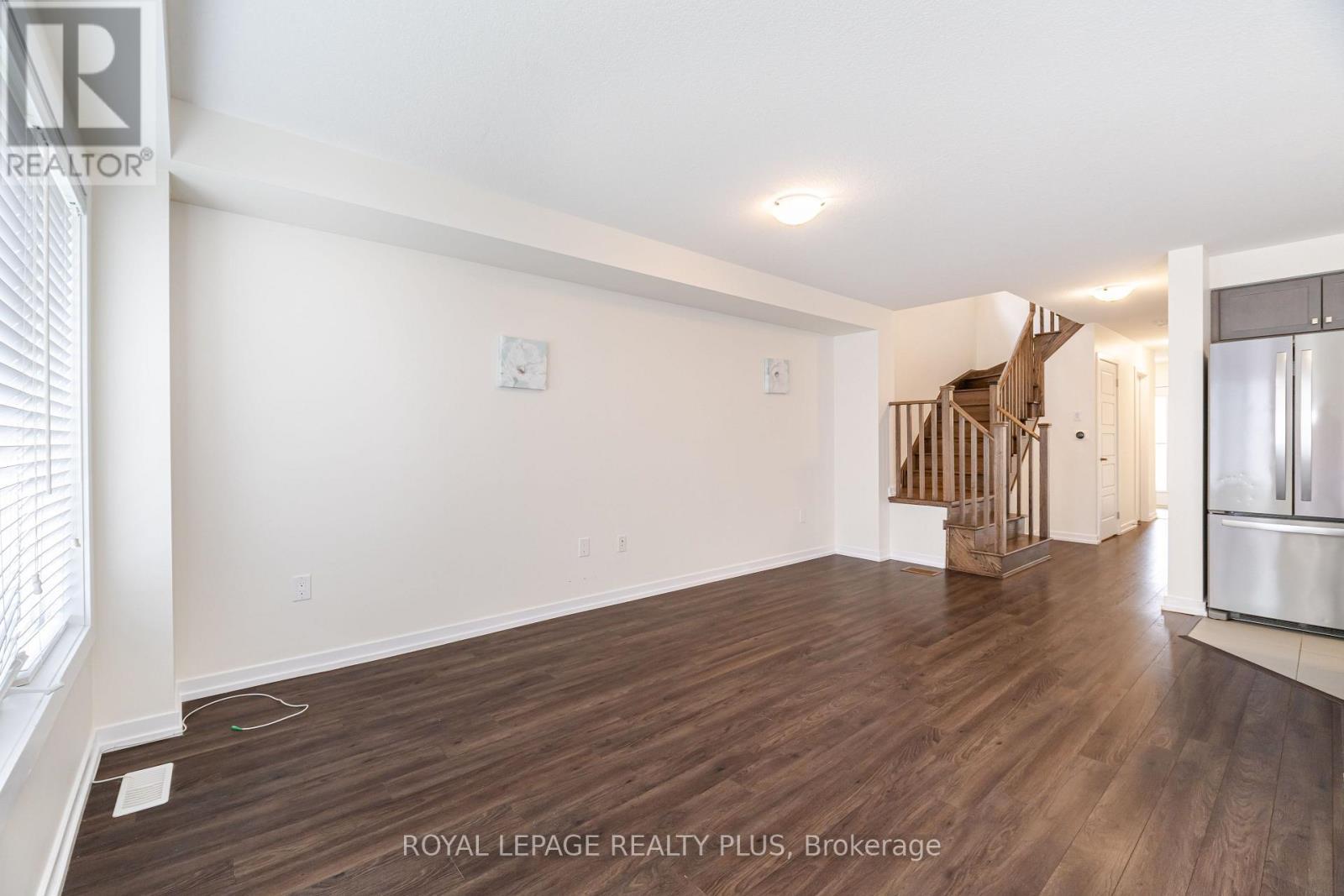 12 Pagebrook Crescent, Hamilton, ON - Indoor Photo Showing Other Room