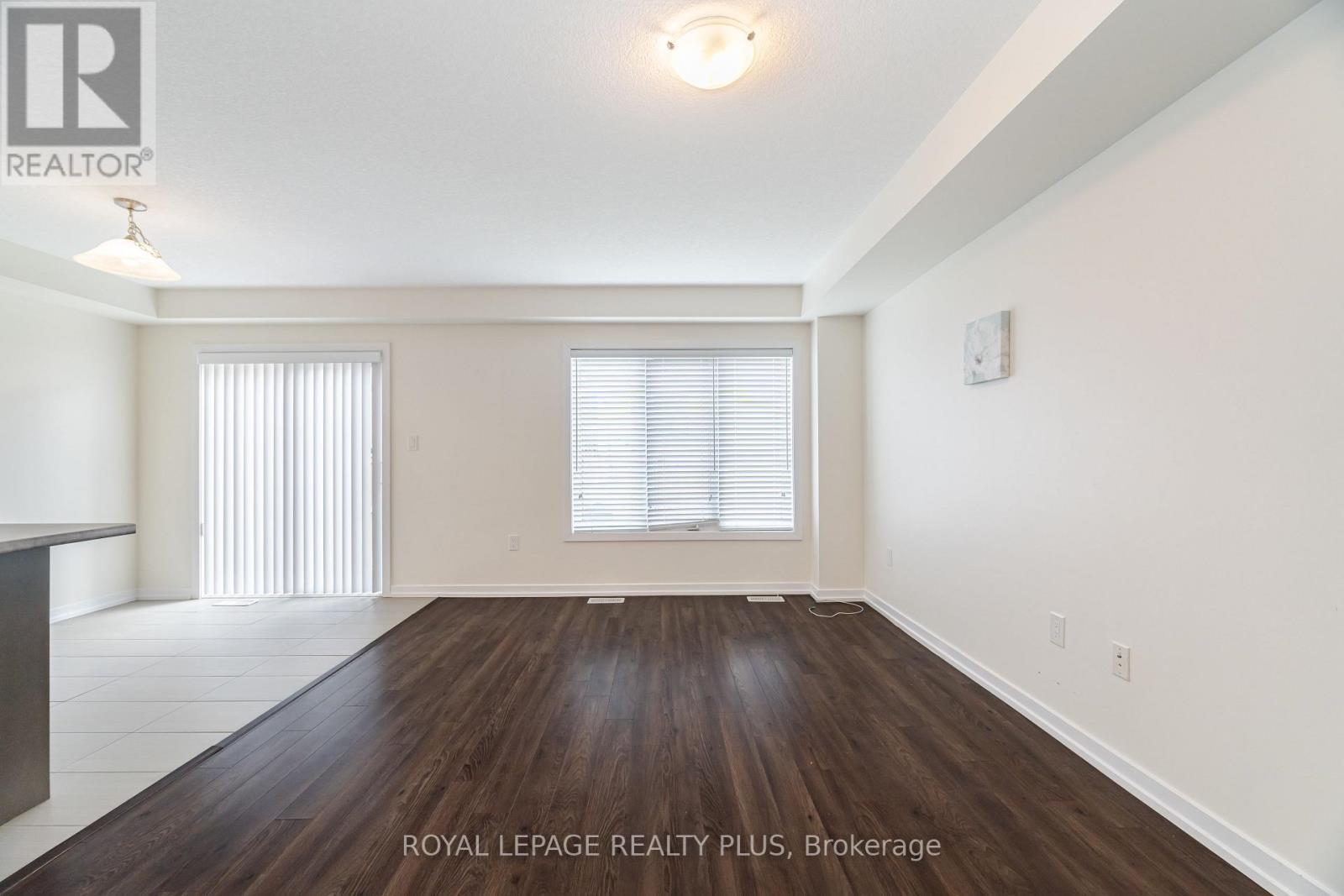 12 Pagebrook Crescent, Hamilton, ON - Indoor Photo Showing Other Room