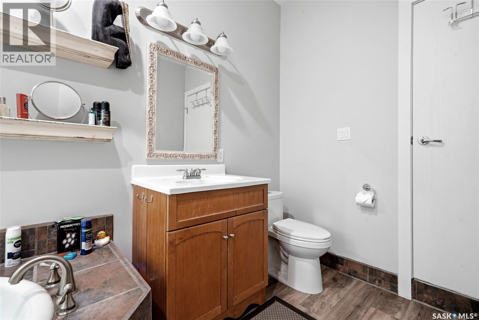 29 Ridgedale Bay, White City, SK - Indoor Photo Showing Bathroom