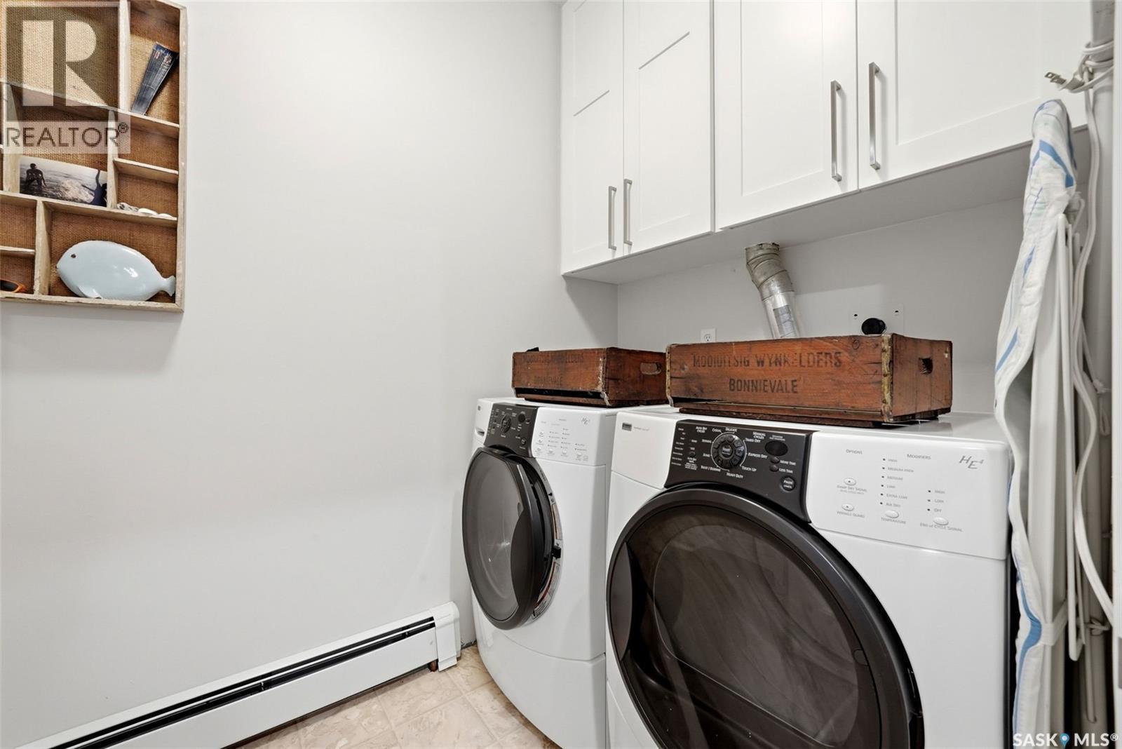 29 Ridgedale Bay, White City, SK - Indoor Photo Showing Laundry Room