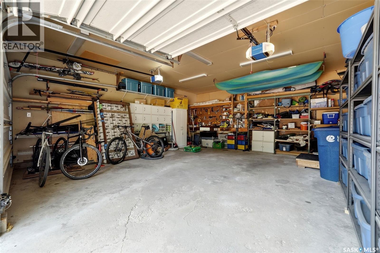 29 Ridgedale Bay, White City, SK - Indoor Photo Showing Garage