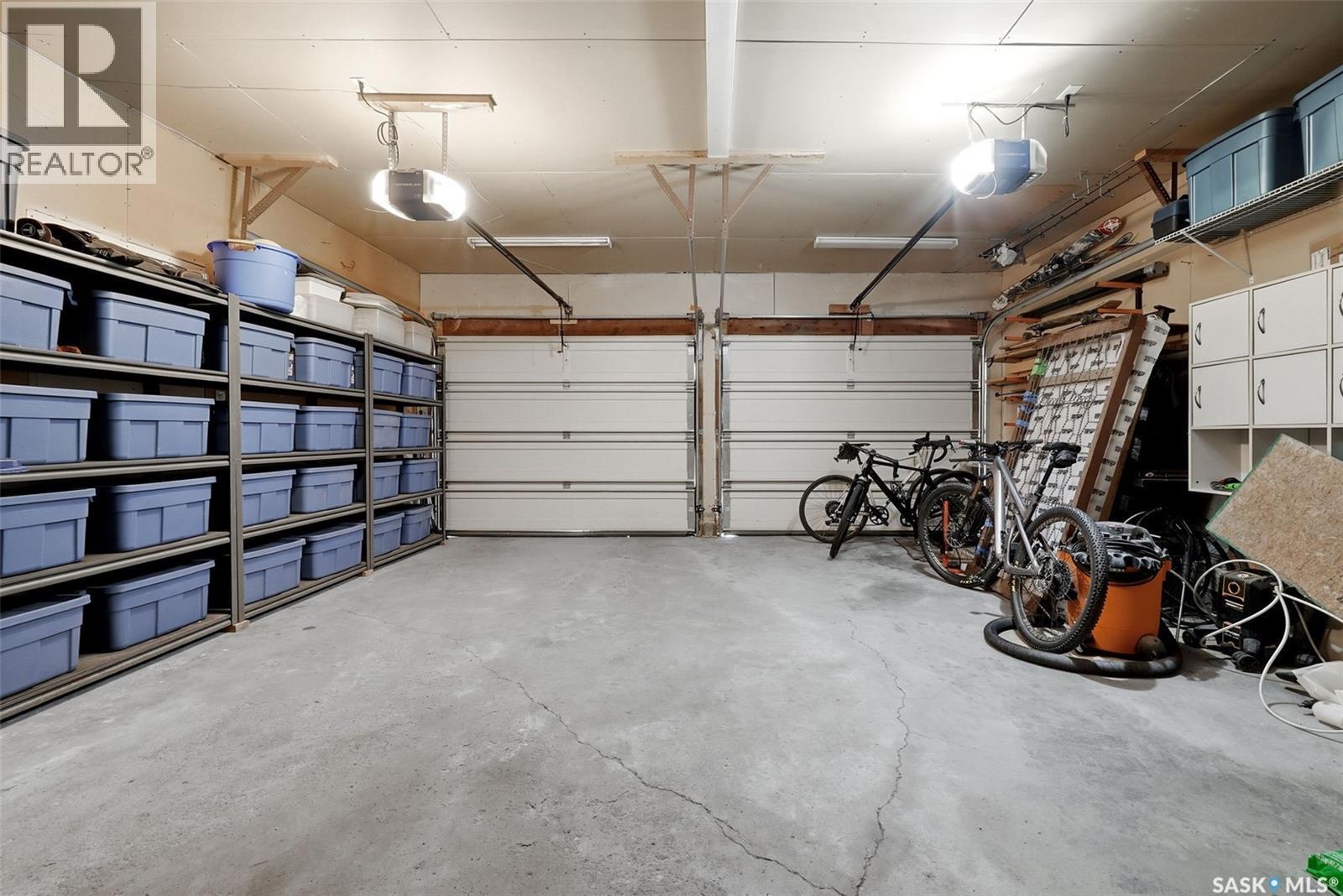 29 Ridgedale Bay, White City, SK - Indoor Photo Showing Garage