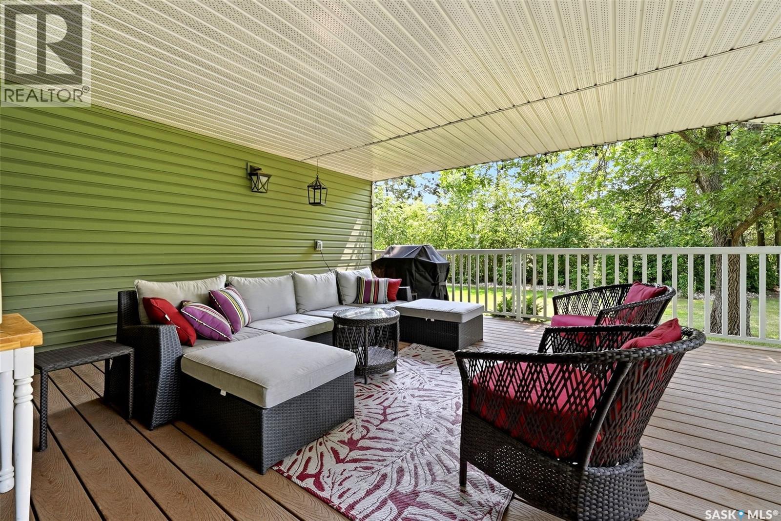 29 Ridgedale Bay, White City, SK - Outdoor With Deck Patio Veranda With Exterior
