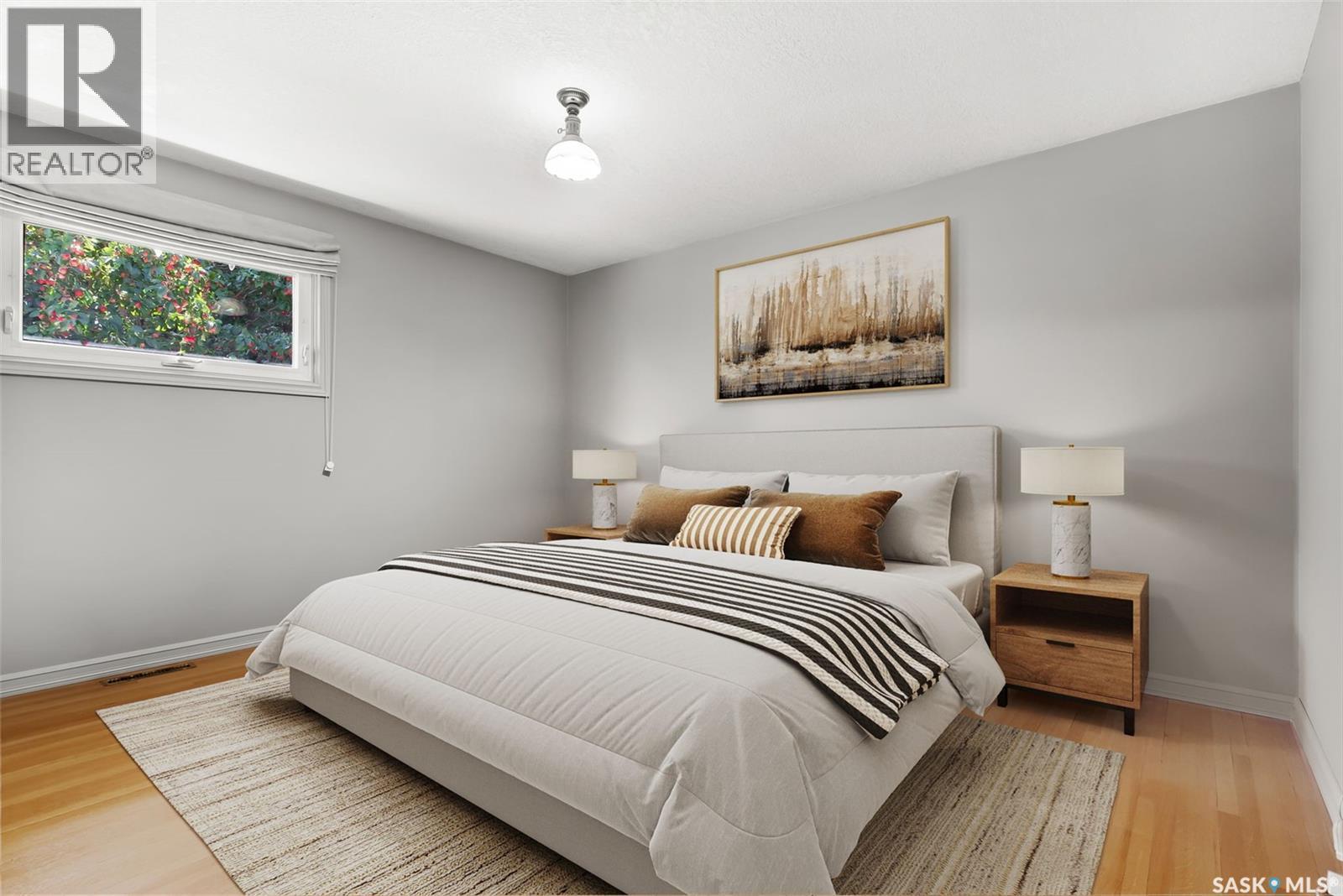 433 9Th Avenue W, Melville, SK - Indoor Photo Showing Bedroom