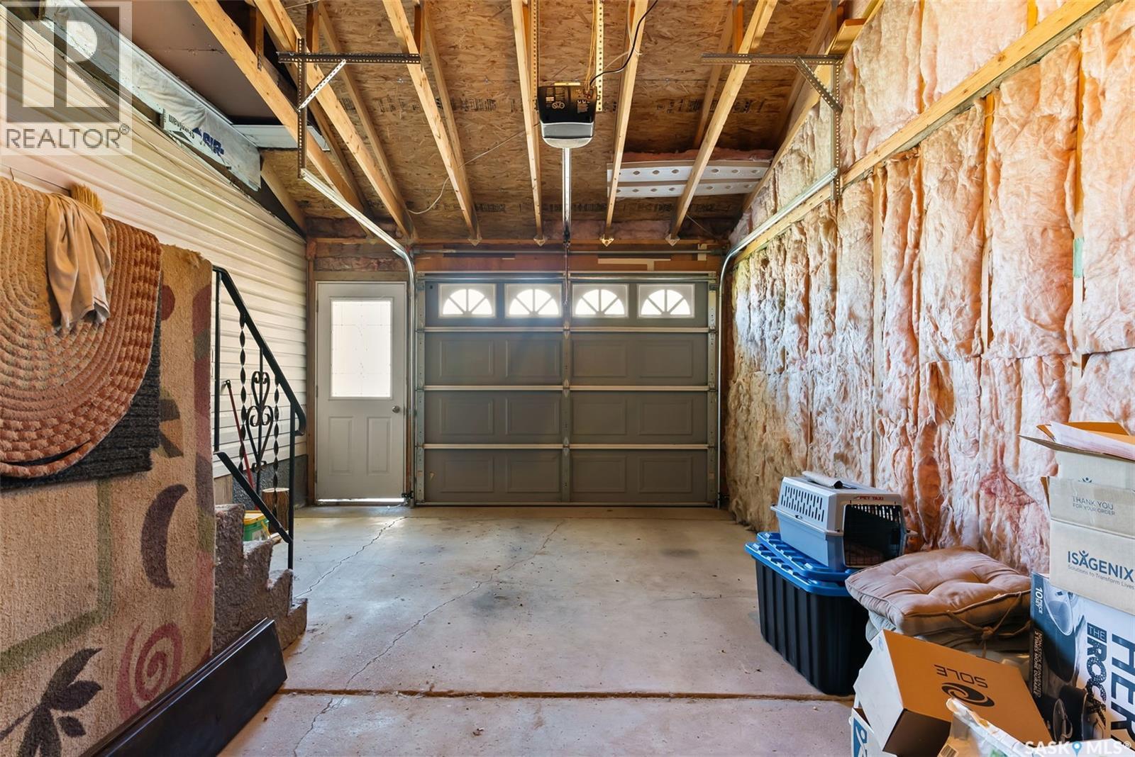 433 9Th Avenue W, Melville, SK - Indoor Photo Showing Garage
