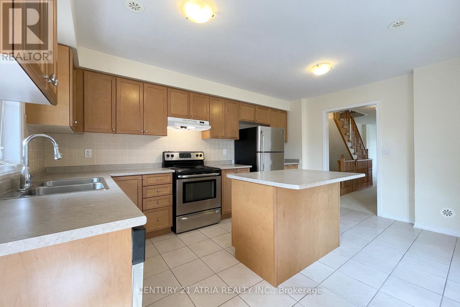 5295 Major Mackenzie Drive E, Markham, ON - Indoor Photo Showing Kitchen With Stainless Steel Kitchen With Double Sink