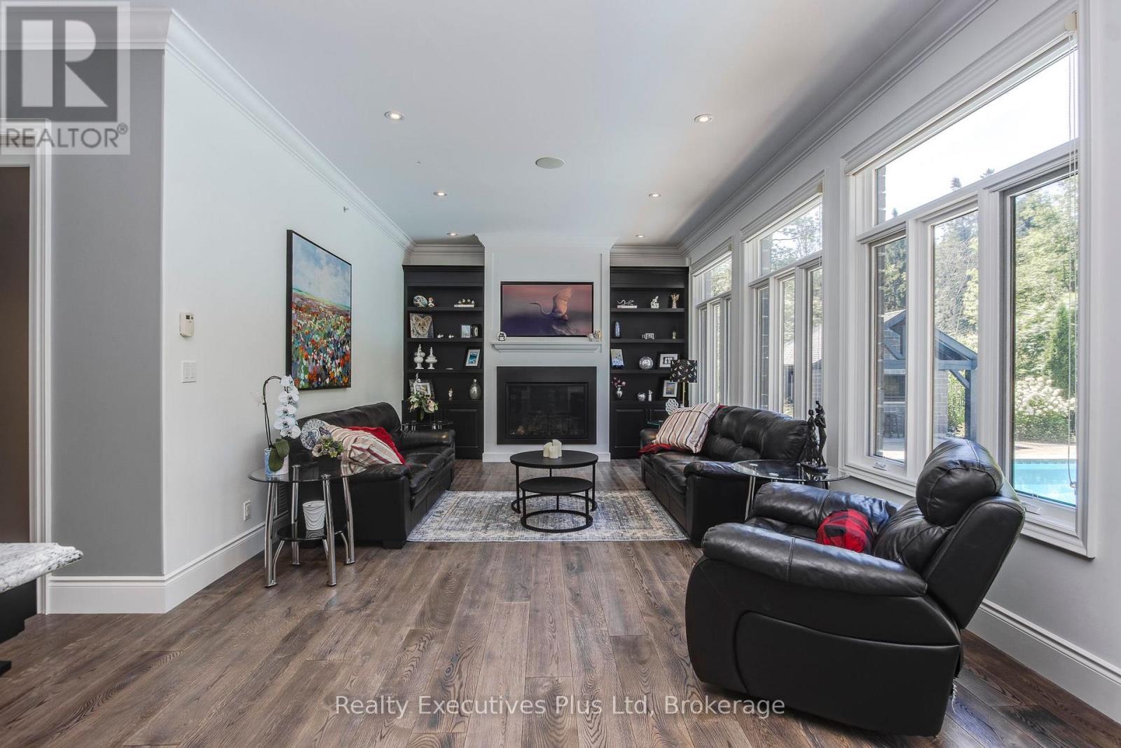 Living Room with Gas FP - 27 Kingfisher Crescent, Tiny, ON - Indoor