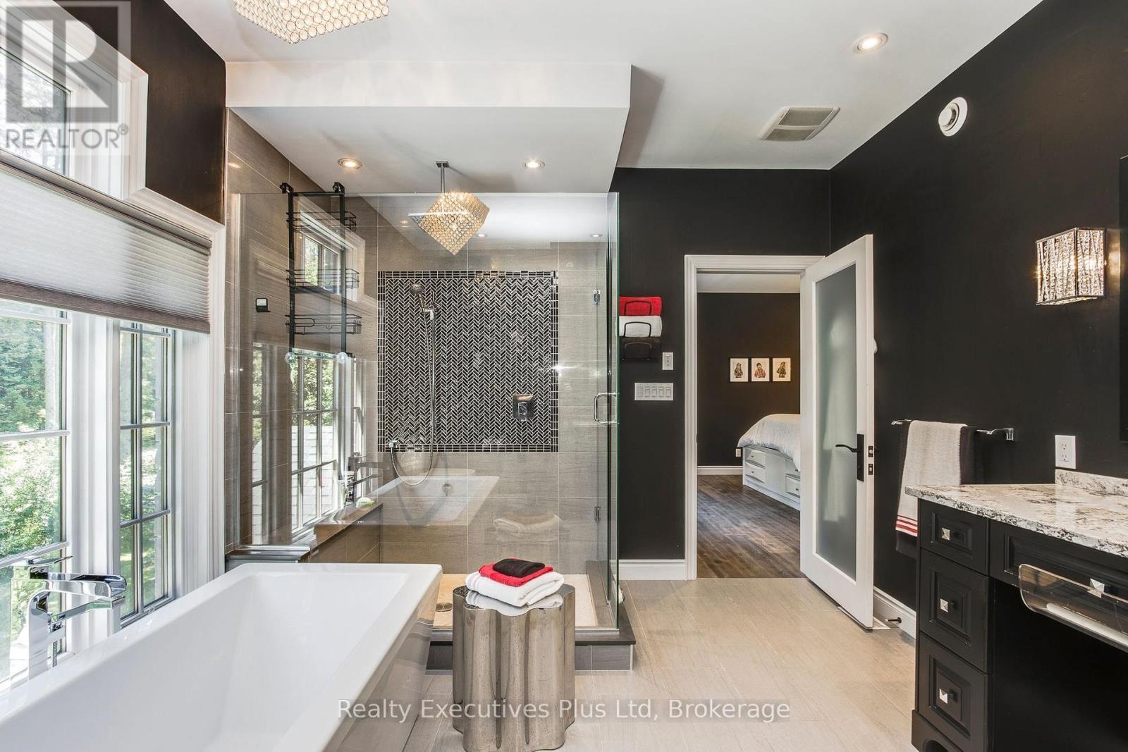 Bedroom 2 Ensuite 4 PC - 27 Kingfisher Crescent, Tiny, ON - Indoor