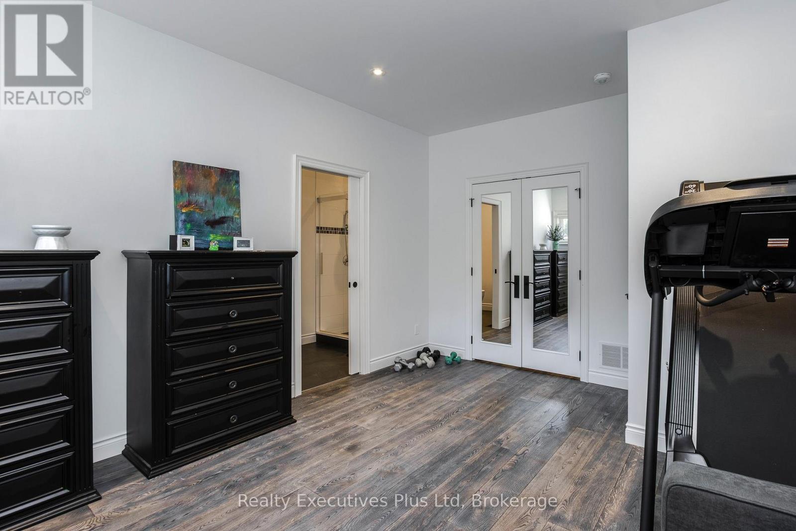 Bedroom 3 with Walk In & Ensuite - 27 Kingfisher Crescent, Tiny, ON - Indoor