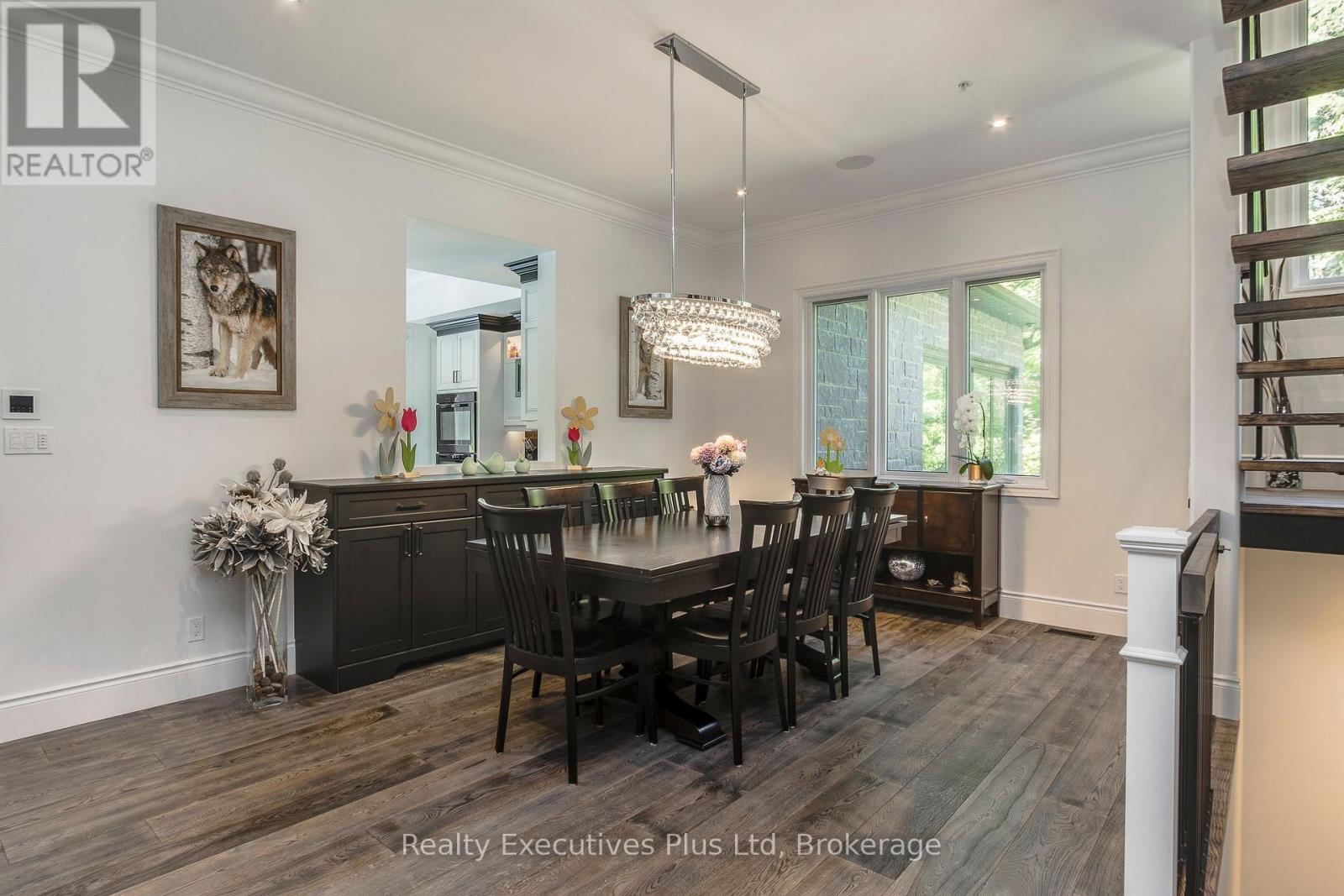 Dining Room with Kitchen Pass Through - 27 Kingfisher Crescent, Tiny, ON - Indoor Photo Showing Dining Room