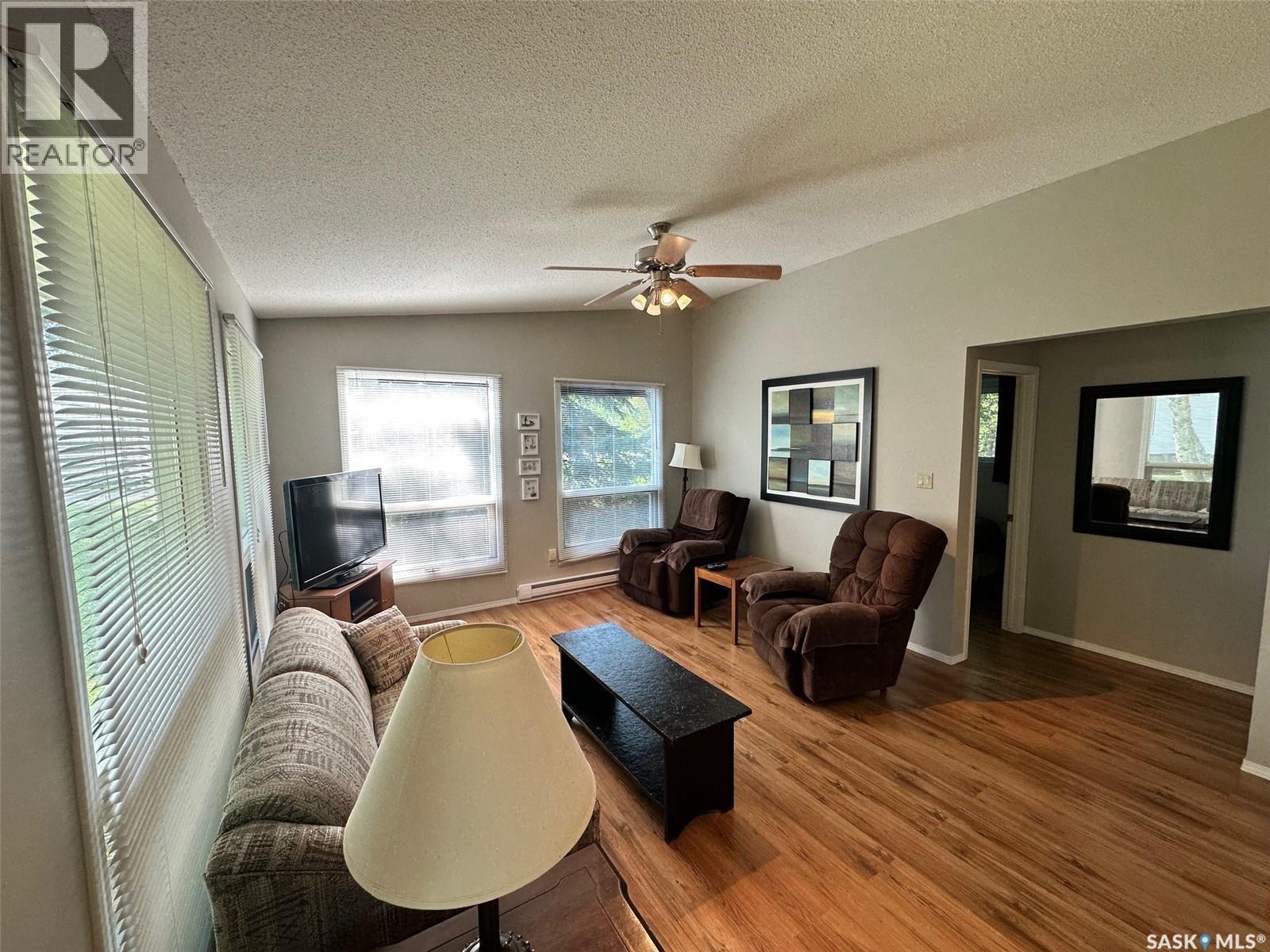 24 Ruby Crescent, Hudson Bay Rm No. 394, SK - Indoor Photo Showing Living Room