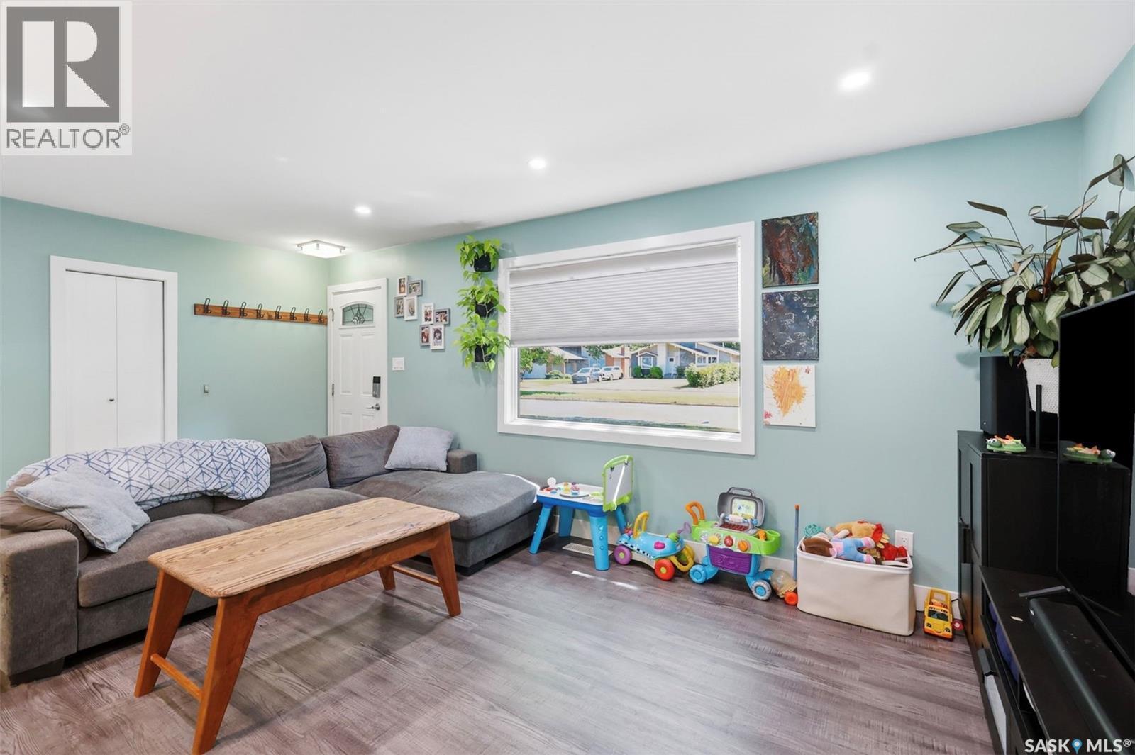 2508 Preston Avenue S, Saskatoon, SK - Indoor Photo Showing Other Room