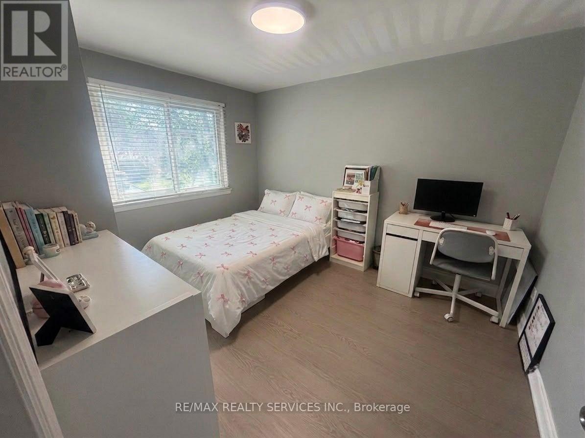 34 Watson Crescent, Brampton, ON - Indoor Photo Showing Bedroom
