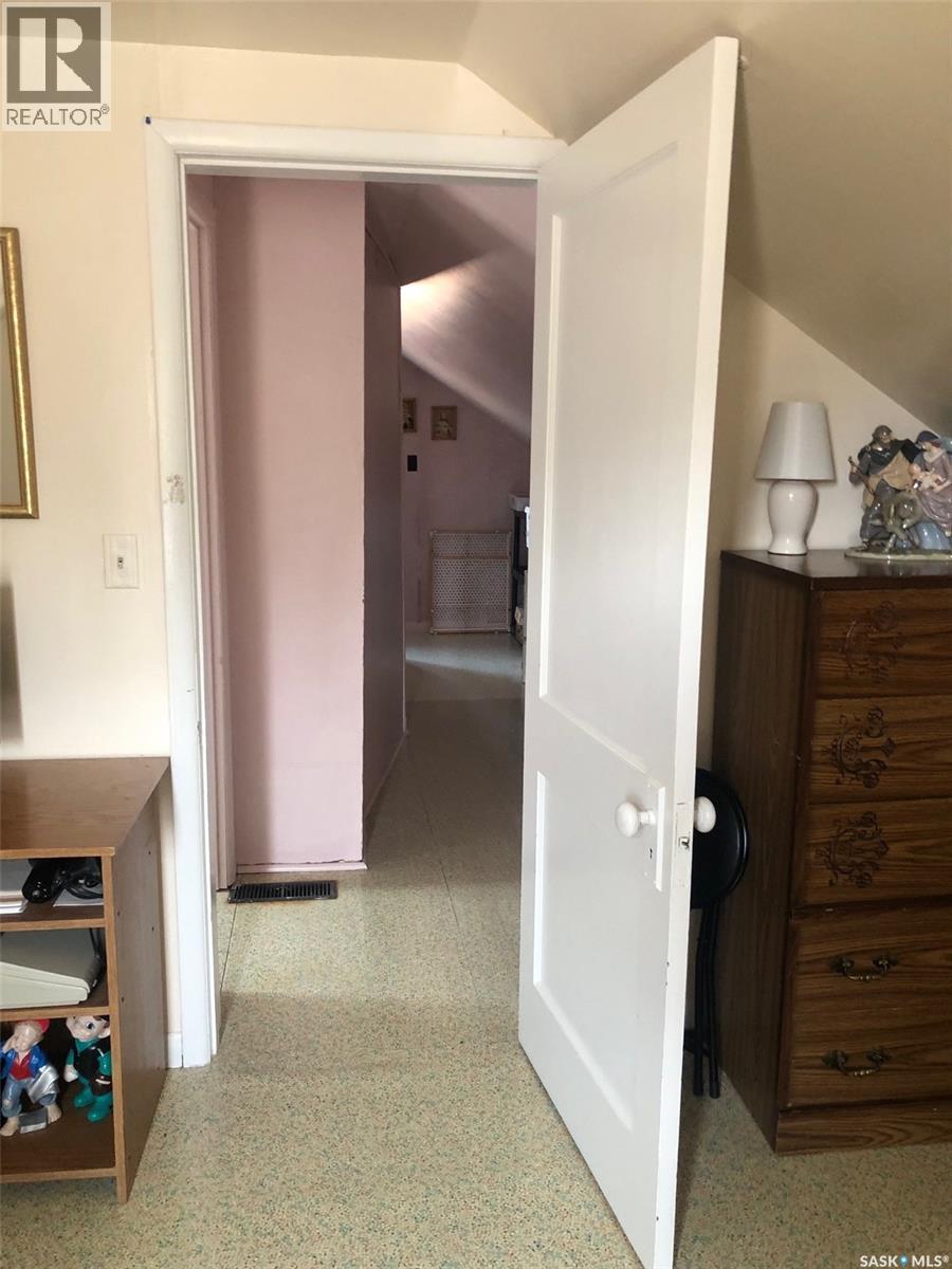 226 2Nd Avenue Se, Norquay, SK - Indoor Photo Showing Other Room