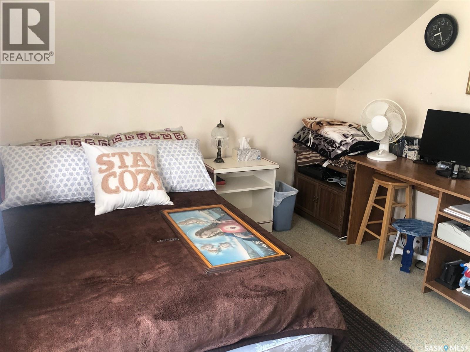226 2Nd Avenue Se, Norquay, SK - Indoor