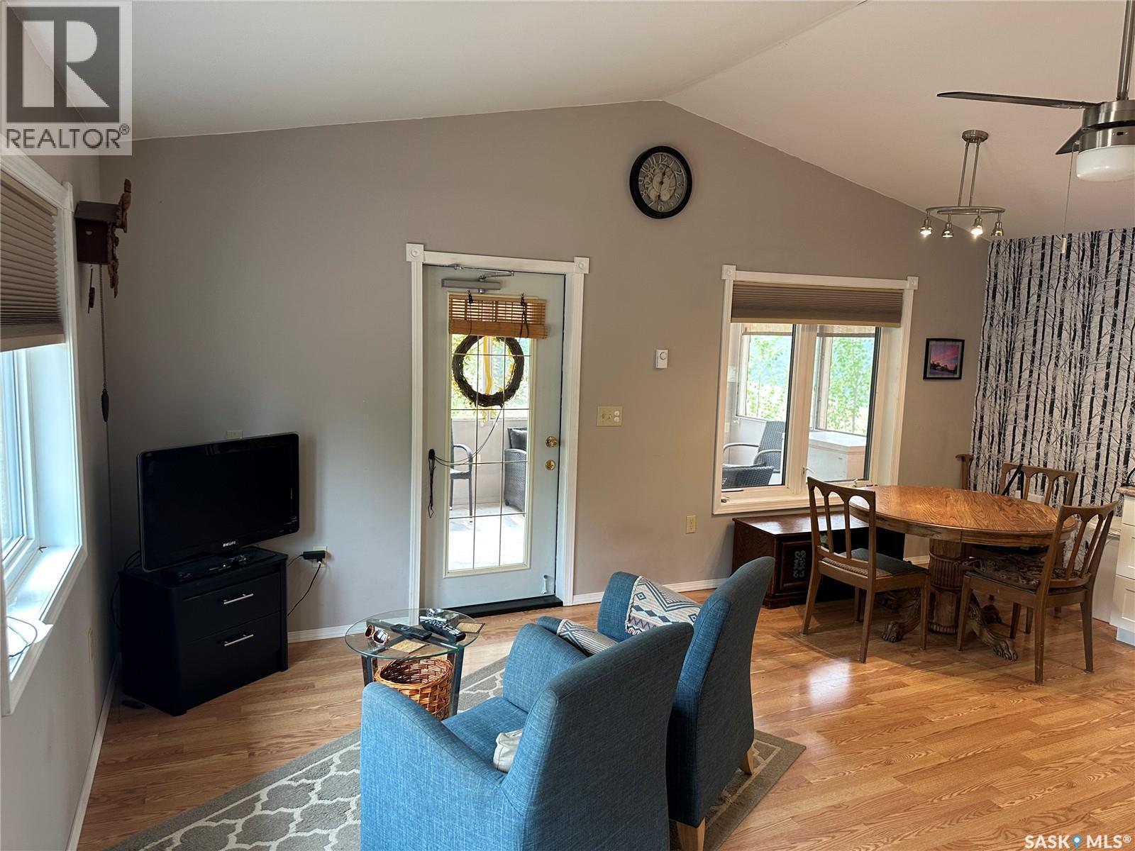 112 3Rd Avenue S, Big River, SK - Indoor