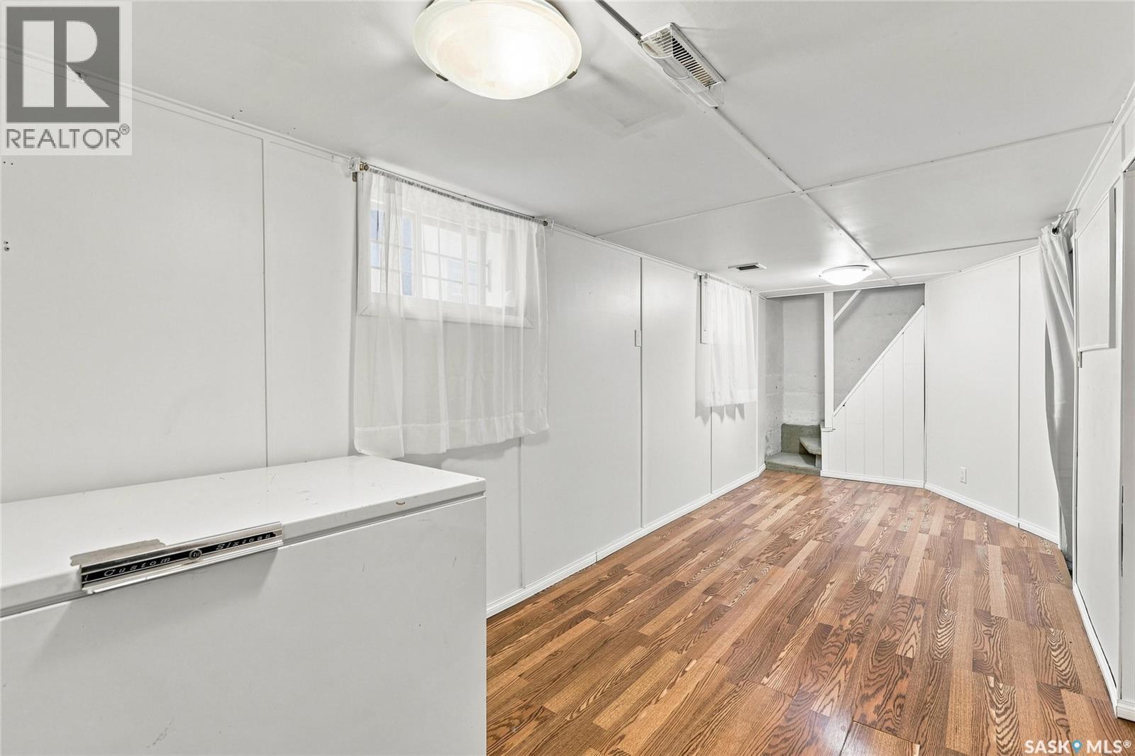 2212 Wallace Street, Regina, SK - Indoor