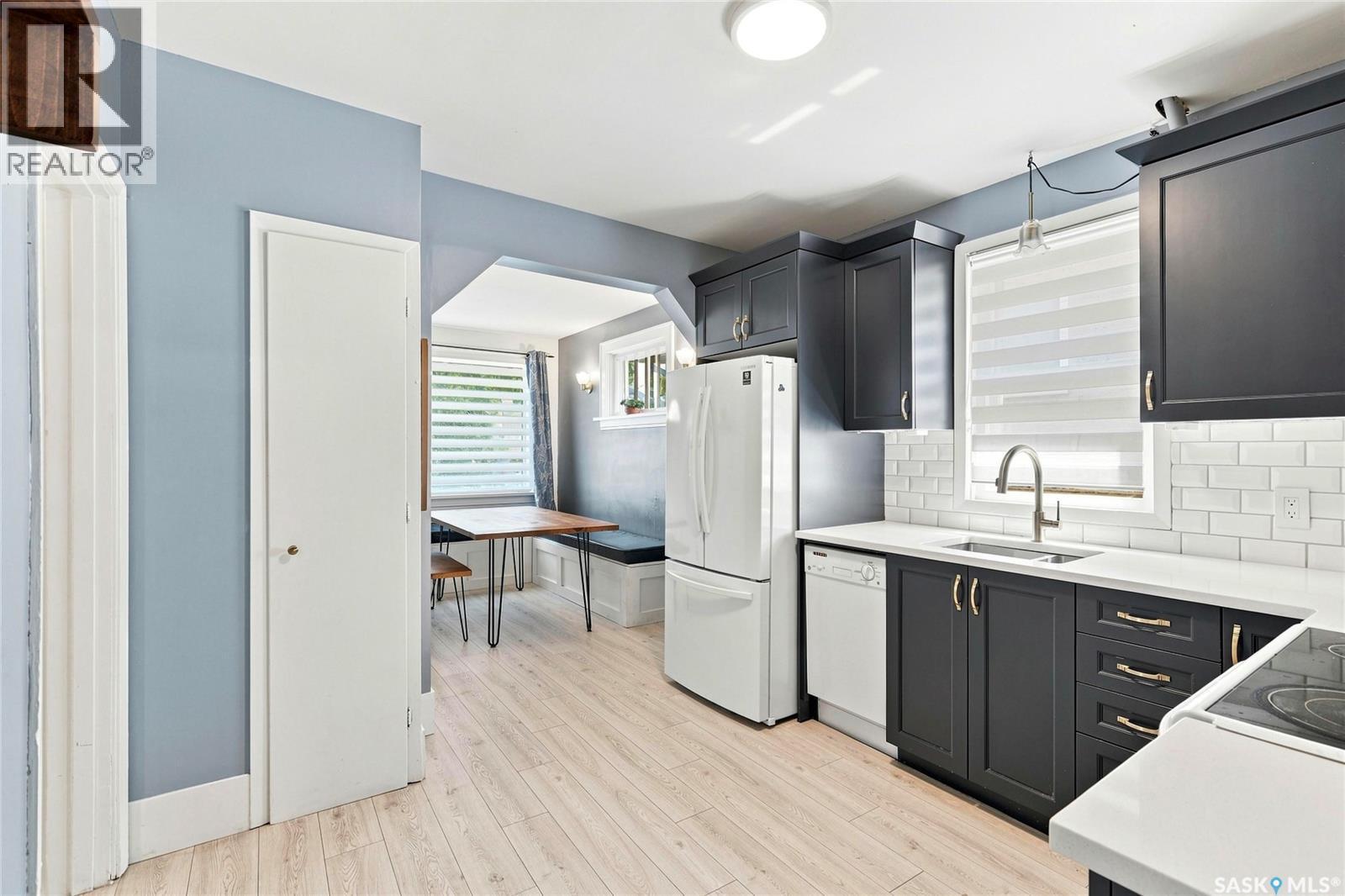 2212 Wallace Street, Regina, SK - Indoor Photo Showing Kitchen