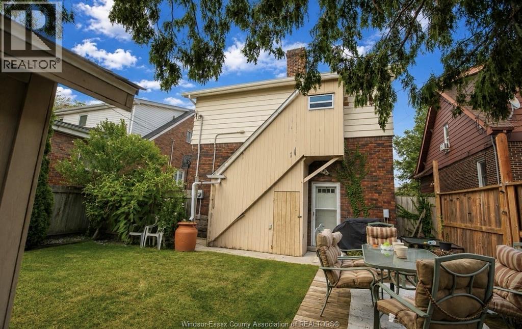 2177 Dougall Unit# Upper, Windsor, ON - Outdoor